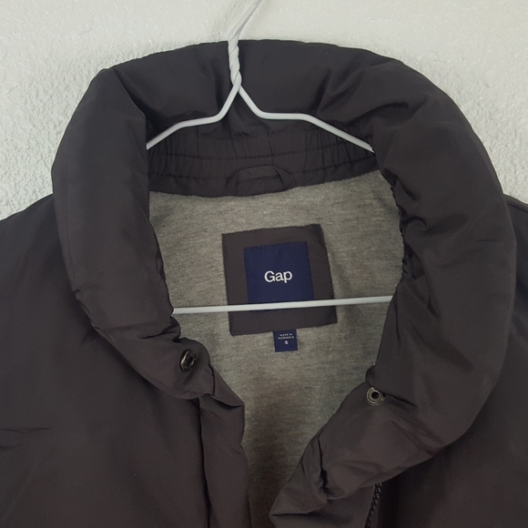 Puffer Vests - Picture 4 of 4